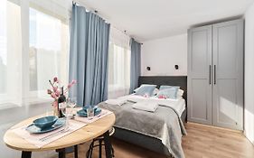 Studio Wrocław Krawiecka by Renters